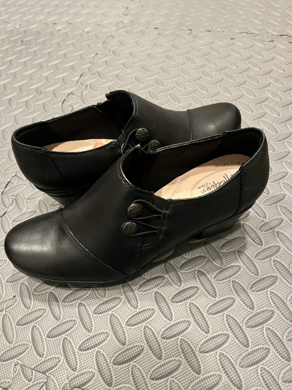 NWT Clarks Emile Warren Ankle Boot